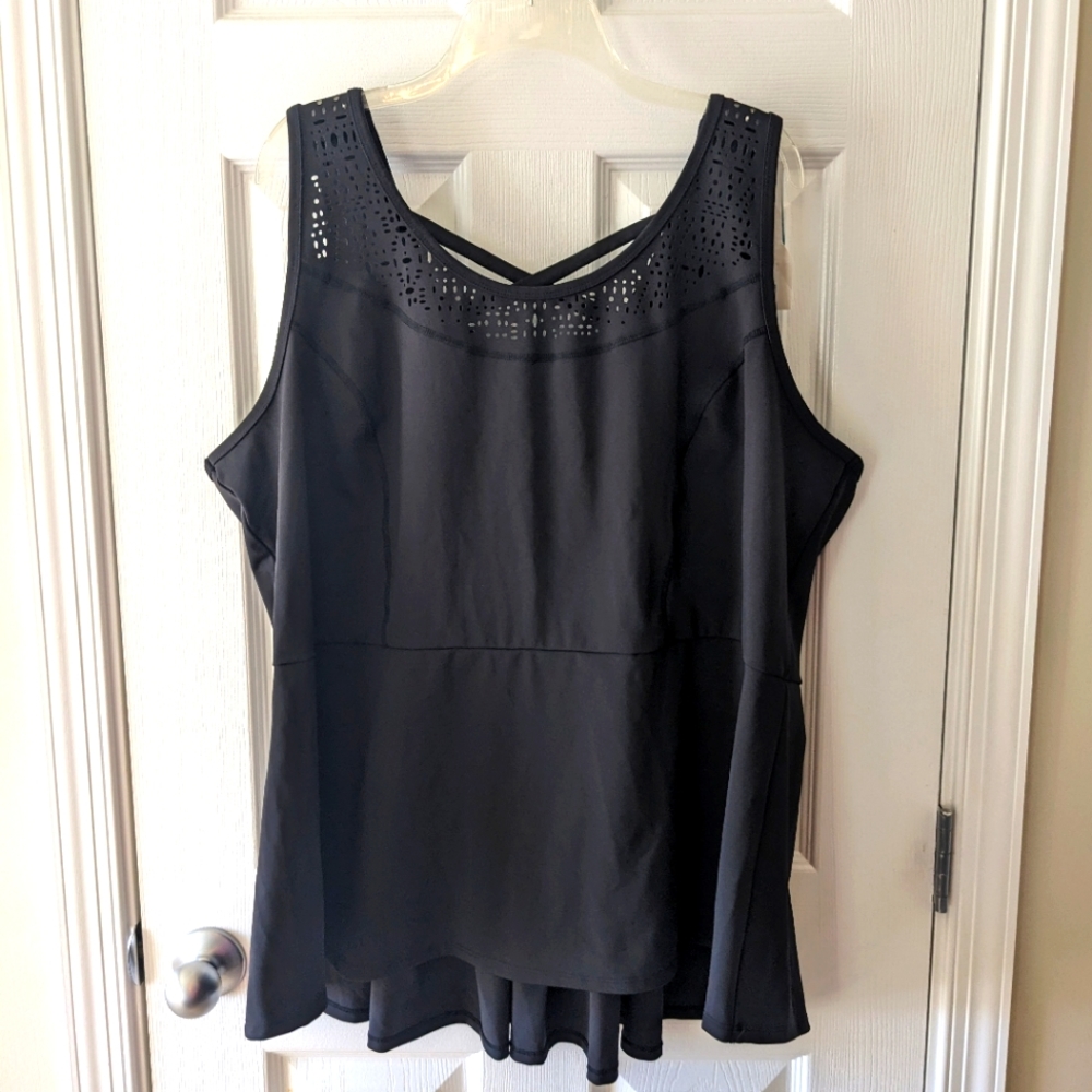 Lane Bryant Active Top Moisture Wicking Pleat-Back Peplum 26/28